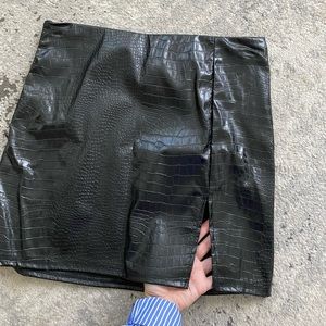 NEVER WORN Pleather Black Snake Skirt